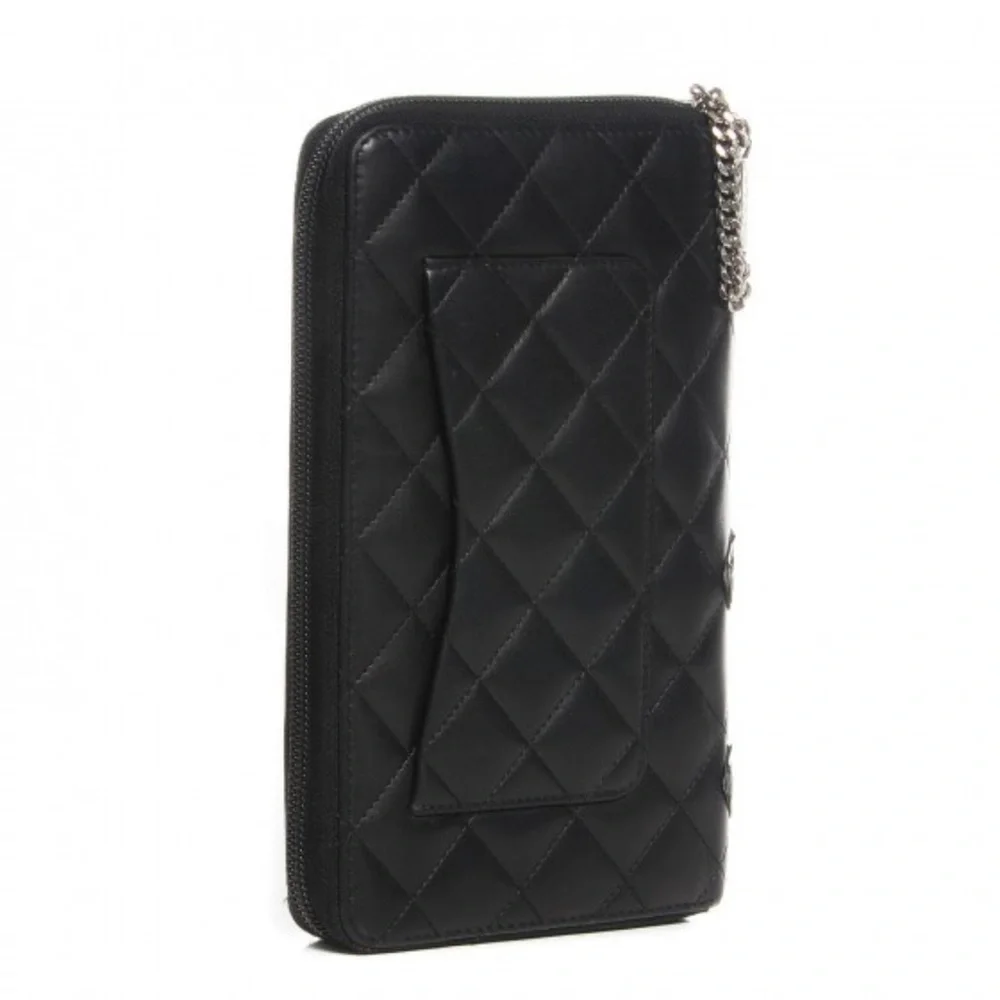 CHANEL Black Quilted Leather Zipped Wallet on Chain
